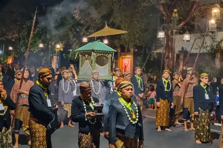 Suro Month in the Javanese Calendar: Traditions and Taboos